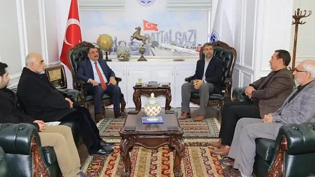 İHH'dan Başkan Gürkan'a ziyaret