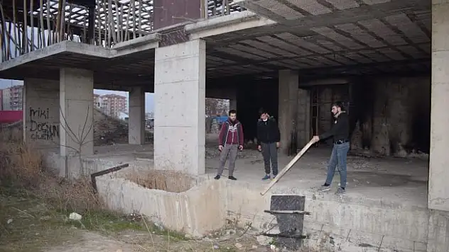 İnşaattan düşen bir kişi yaralandı