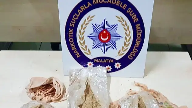Malatya'da İran Uyruklu Kadının üstünden 1 kilo uyuşturucu çıktı