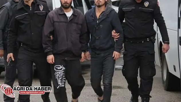 İstanbul'da Saldırı Hazırlığında Olan 5'i Türk 82 DEAŞ'lı Yakalandı!