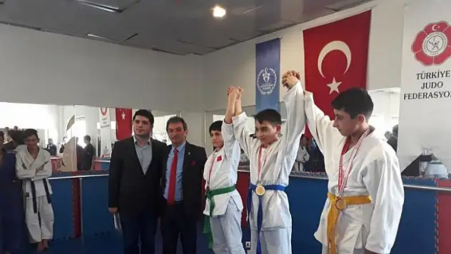 Judoda il birinciliği heyecanı