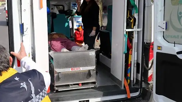 Kanser taramasından dönerken kaza yaptılar: 9 yaralı