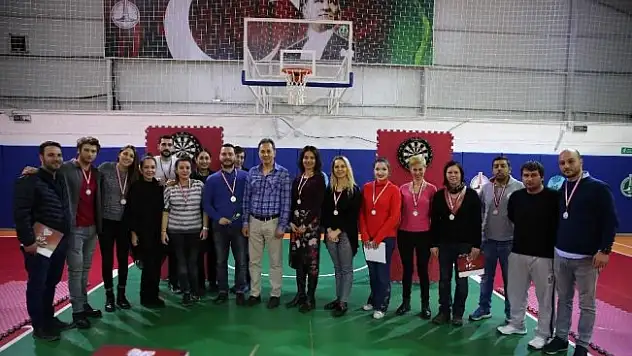 Karşıyaka Belediyesinde dart heyecanı