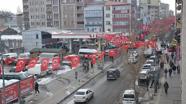 Kars'ta Zeytindalı Harekatına bayraklı destek