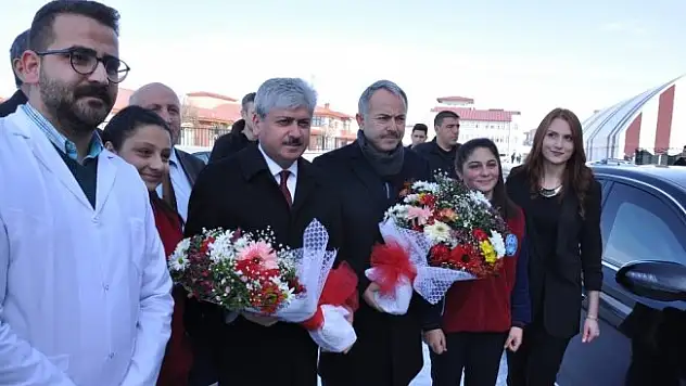 Kars'ta Z kütüphanenin açılışı yapıldı