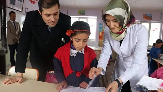 Kaymakam Erat, Uzunöz Köyünde incelemelerde bulundu