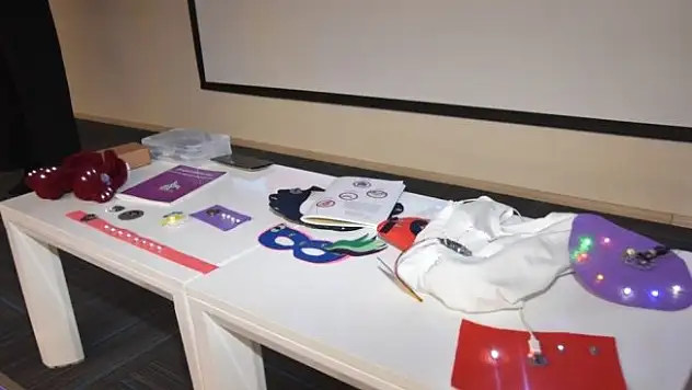 Kocasinan'da 'giyilebilir teknoloji' semineri yapıldı