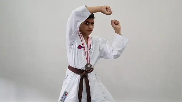 Kolej öğrencileri Karete Kumite şampiyonasında derece elde etti