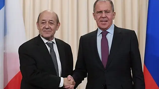 Lavrov, Fransız mevkidaşıyla bir araya geldi