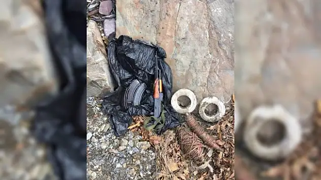 Mağarada silah ve mühimmat ele geçirildi