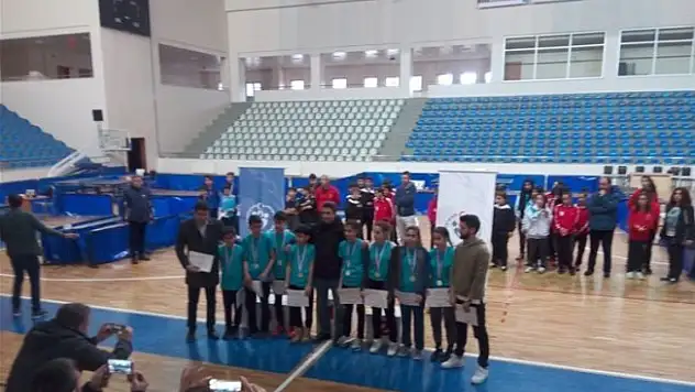 Malatya, ANALİG'DE kızlarda ve erkeklerde 1. Oldu