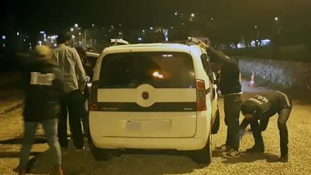 Milas'ta polis ekiplerinden 'Narko-Sokak' uygulaması