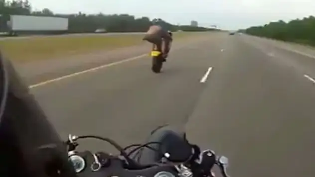 Motosikletli şov kötü bitti