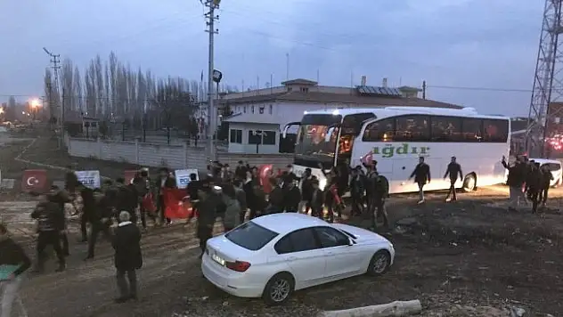 Özel Harekat polisleri Iğdır'dan Afrin'e uğurlandı