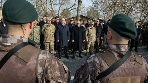 Pöh'ler dua ve tekbirlerle Afrin'e uğurlandı