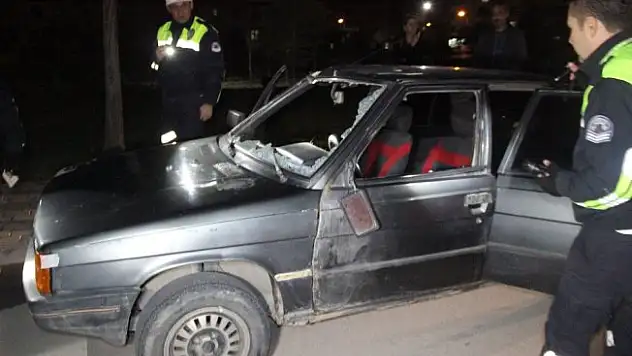 Polisten kaçtı, aracın vizesi yok dedi, plaka sahte çıktı