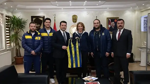 Potanın sultanlarından nezaket ziyareti