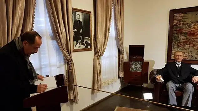 Recep Gürkan Atatürk Evi'ni gezdi