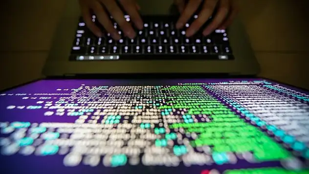 Rus hackerlardan Almanya'ya siper saldırı