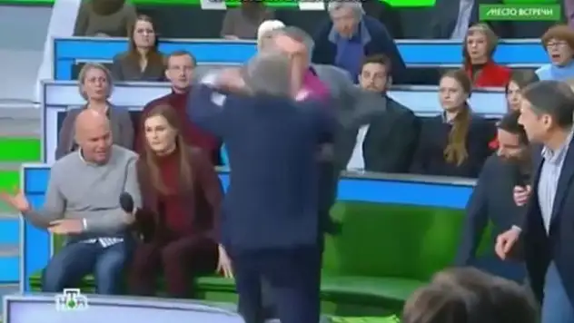 Rusya'da canlı yayında yumruklu kavga