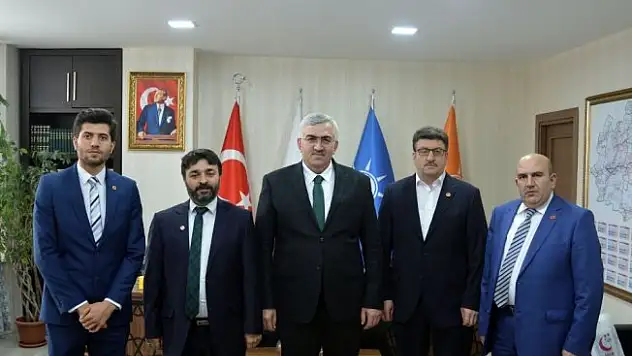 Saadet Partisi'nden AK Parti'ye ziyaret