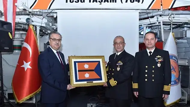 Sahil Güvenlik Akdeniz Bölge Komutanlığı'nda devir teslim töreni