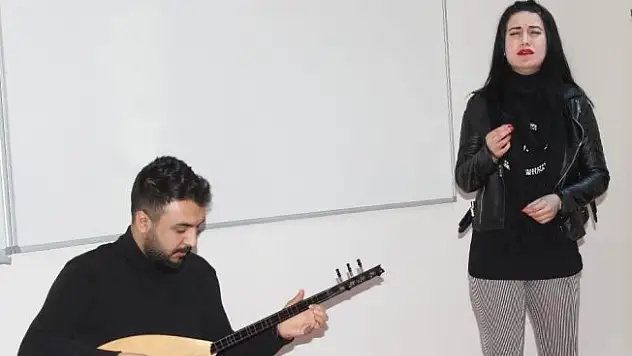 Sahne sırası gençlerde