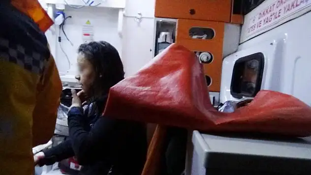 Sinir krizi geçirdi, evi yaktı