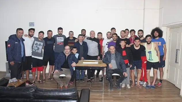 Taraftardan TKİ Tavşanlı Linyitspor'a moral desteği