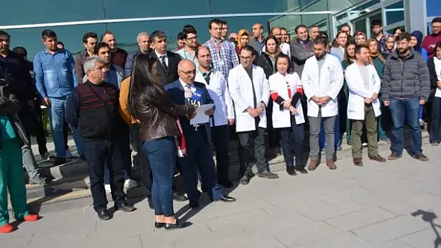 Bitlis Tatvan'da bir doktor darp edildi