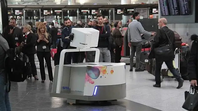 THY yolcularının bagajlarını robot 'Leo' taşıyacak