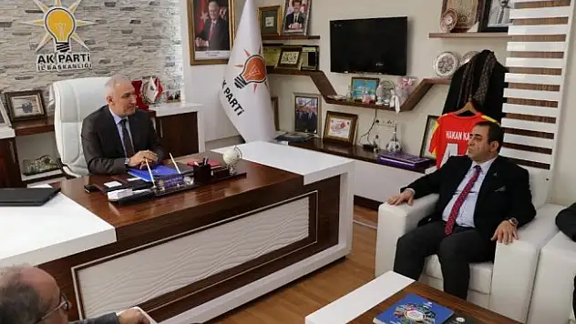 TÜMSİAD yönetimi AK Parti'yi ziyaret etti