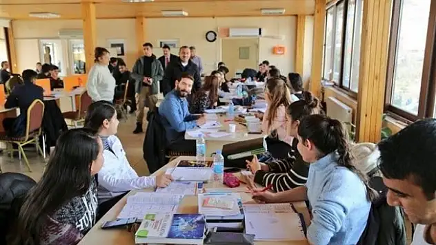 Tunceli Belediyesi kütüphanesi yenilendi