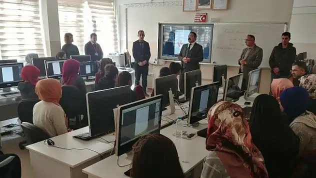 Tuşba Milli Eğitim Müdürü Ceylani'den okul ziyaretleri