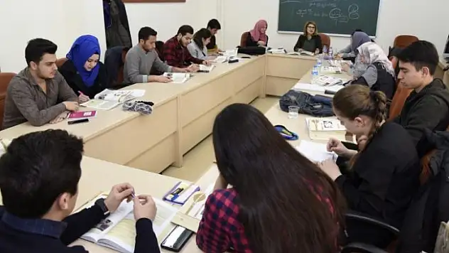Uluslararası öğrenciler, Türkçeyi Anadolu TÖMER'de öğreniyor
