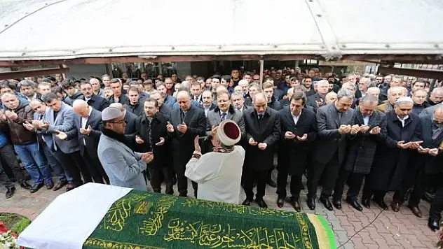 Vali Azizoğlu, babasını doğum gününde son yolculuğuna uğurladı