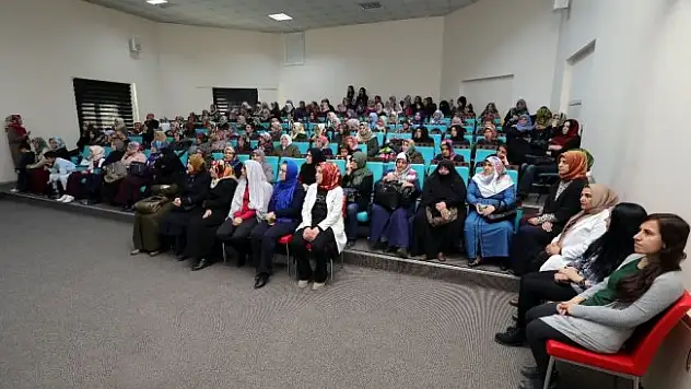 Vanlı kadınlar Afrin şehitleri için mevlid okuttu