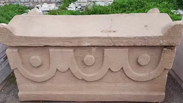 1700 yıllık lahiti satmak isterken yakalandılar