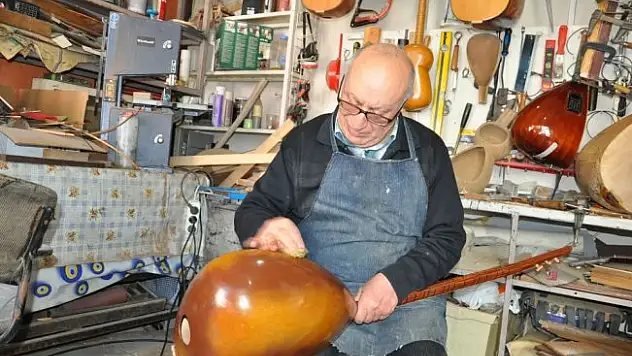 55 yıllık baba mesleğini sürdürüyor