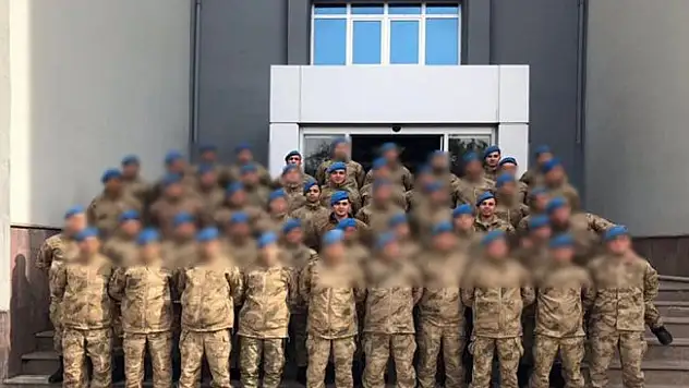 6 kahraman aynı karede