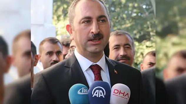 Adalet Bakanı Gül'den mühürsüz oy açıklaması