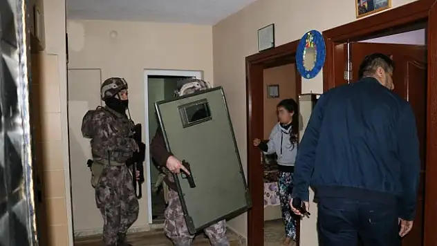 Adana'da PKK/KCK operasyonu: 34 gözaltı