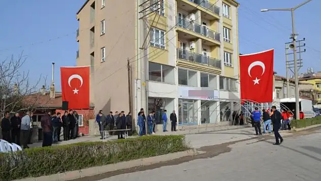 Afrin şehidinin ailesine acı haber verildi