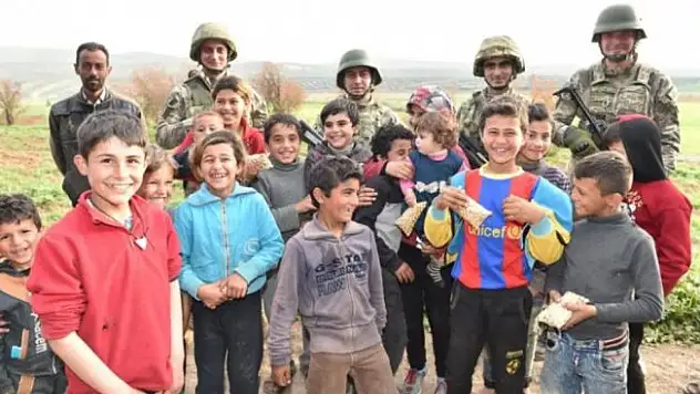 Afrinli çocuklar artık mutlu