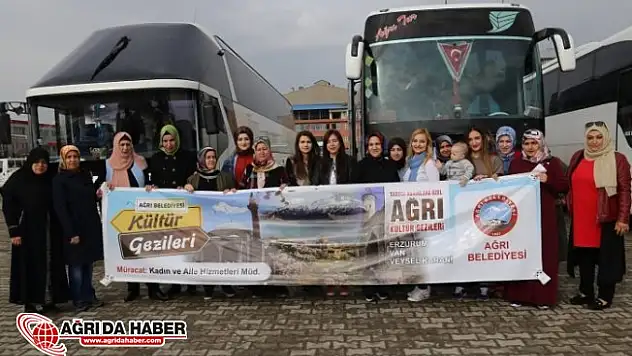Ağrı'da Kültür Gezileri Başladı Ağrılı Kadınlar Van'ı Gezdi