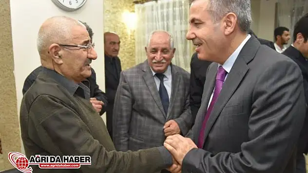 Ağrı Valisi Süleyman Elban'dan Yaşlılar Haftasında Anlamlı Buluşma