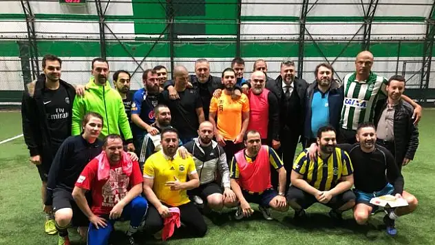 Alex halı saha maçında