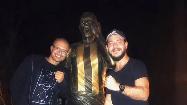 Alex'ten heykeline ziyaret