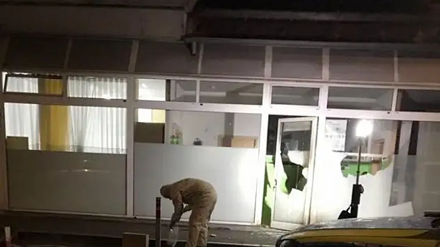 Almanya'da camiye molotoflu saldırı