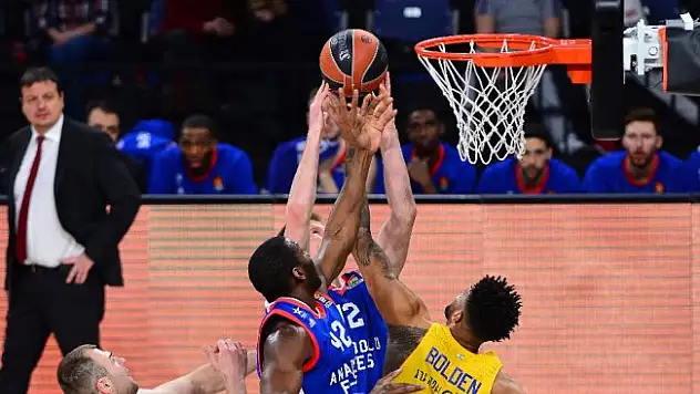 Anadolu Efes sonunu getiremedi